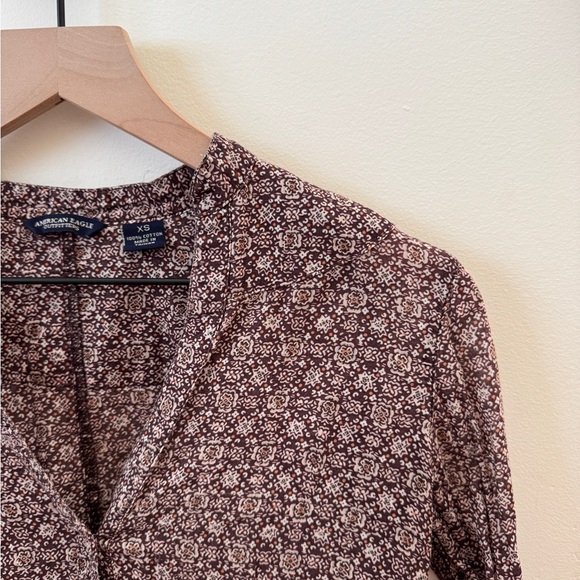 American Eagle Outfitters Purple Floral Button Down - Picture 5 of 6